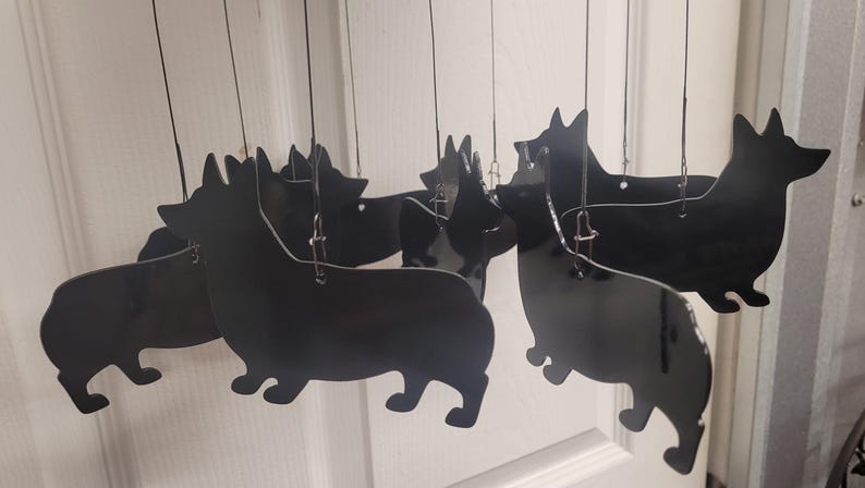 Carillon éolien en acier découpé au plasma, motif Corgi, décoration intérieure et extérieure, 81 cm