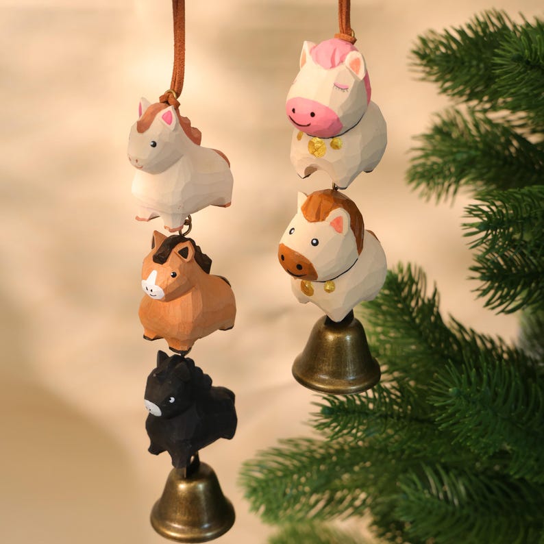 Ornement de cloche en bois avec animaux de la ferme empilés, suspension décorative rustique pour sapin de Noël et maison