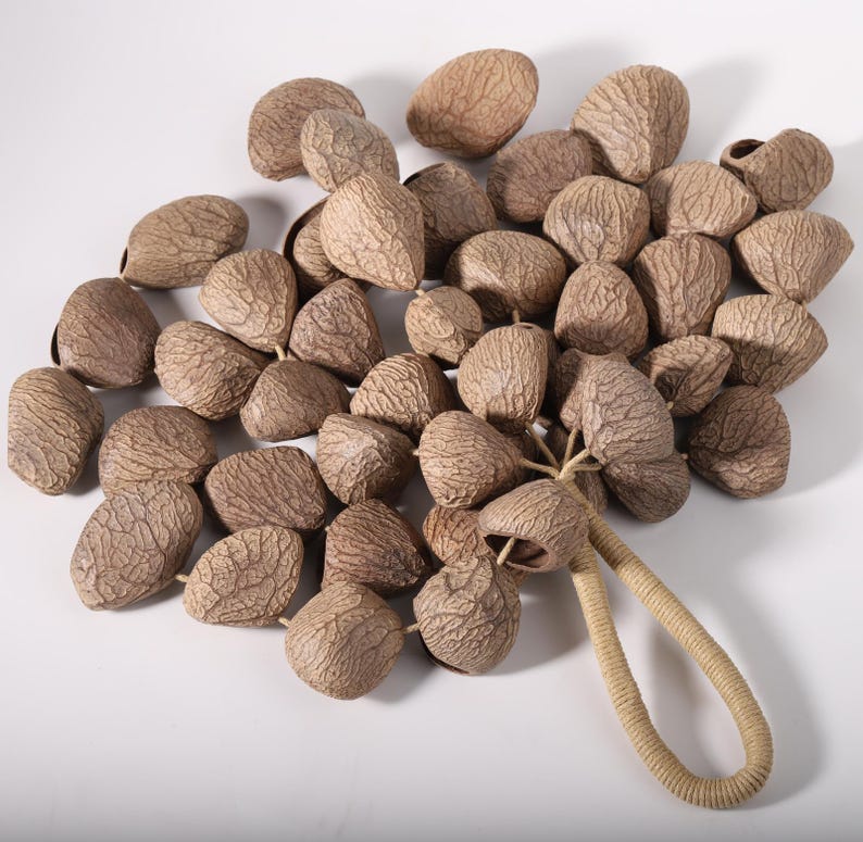 Carillon Éolien en Fruits Noirs d'Indonésie, 15 Gros Carillons, 45 Pièces, Son Naturel Apaisant pour Cour, Balcon et Restaurant