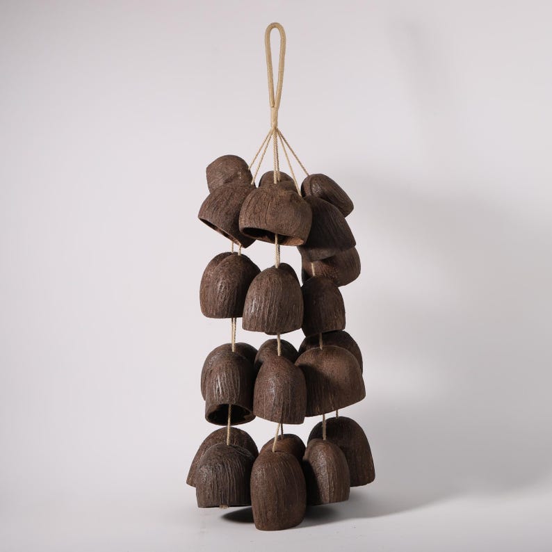 Carillon Éolien en Coquillages Salins, Décor Naturel pour Cour et Balcon, Sons Doux et Naturels