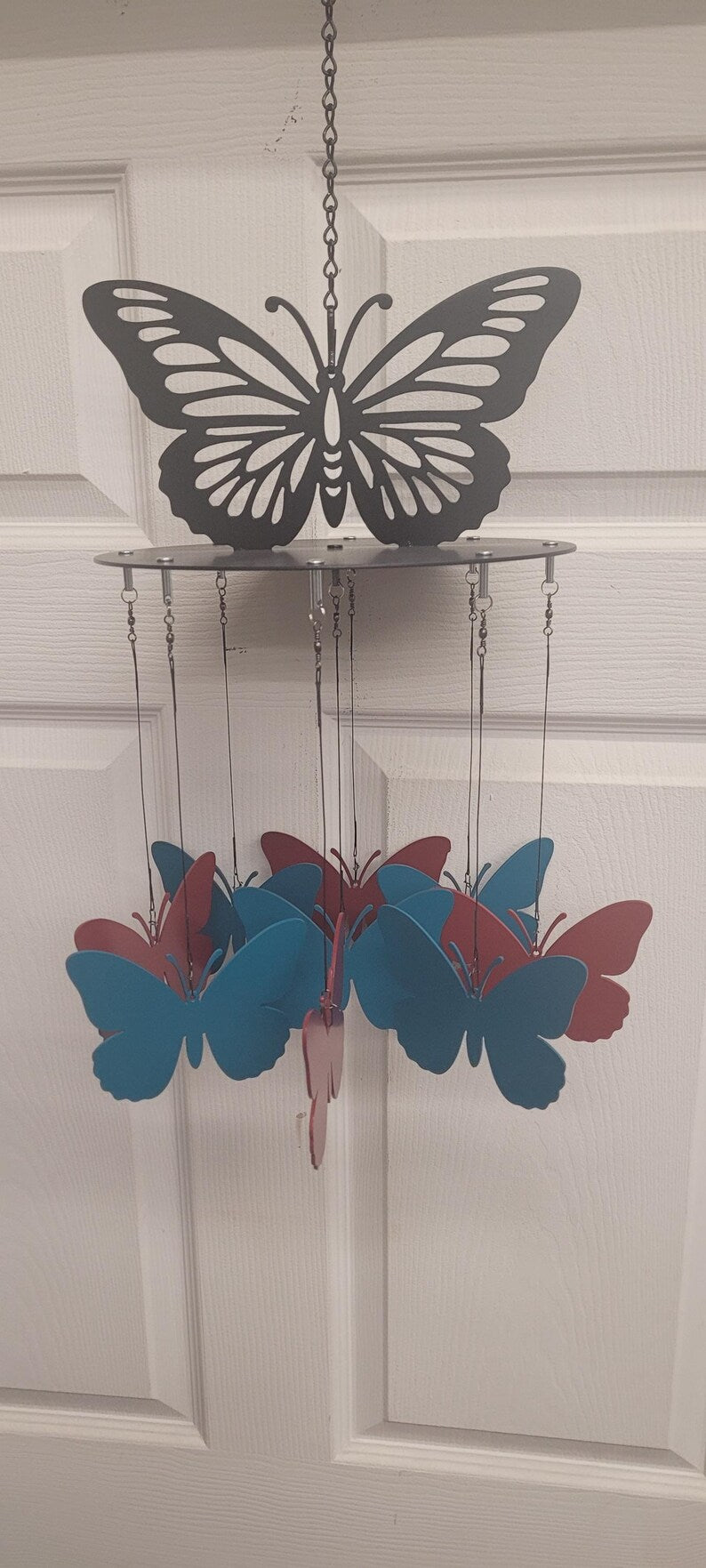 Carillon éolien papillon en acier découpé au plasma, décoration de jardin, 25 cm de diamètre, 81 cm de long, peint à la main, antirouille
