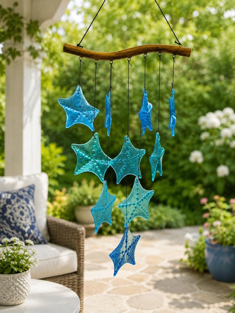 Carillon éolien en verre bleu soufflé à la main en forme de poisson avec étoile de mer, attrape-soleil suspendu pour décoration côtière et océanique, 11,81 x 27,56 pouces