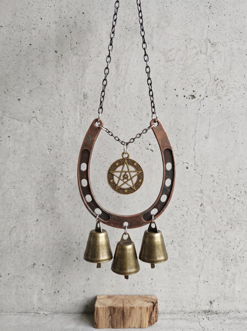 Carillon éolien en métal rustique en forme de fer à cheval et étoile porte-bonheur, décoration suspendue pour jardin, terrasse et porche