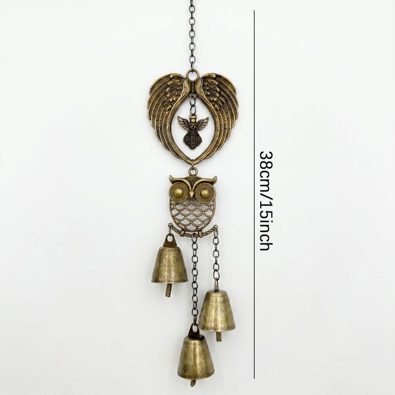Carillon à vent hibou en métal bronze antique avec ailes d'ange, clochettes rustiques et crochet de suspension pour jardin, terrasse et balcon