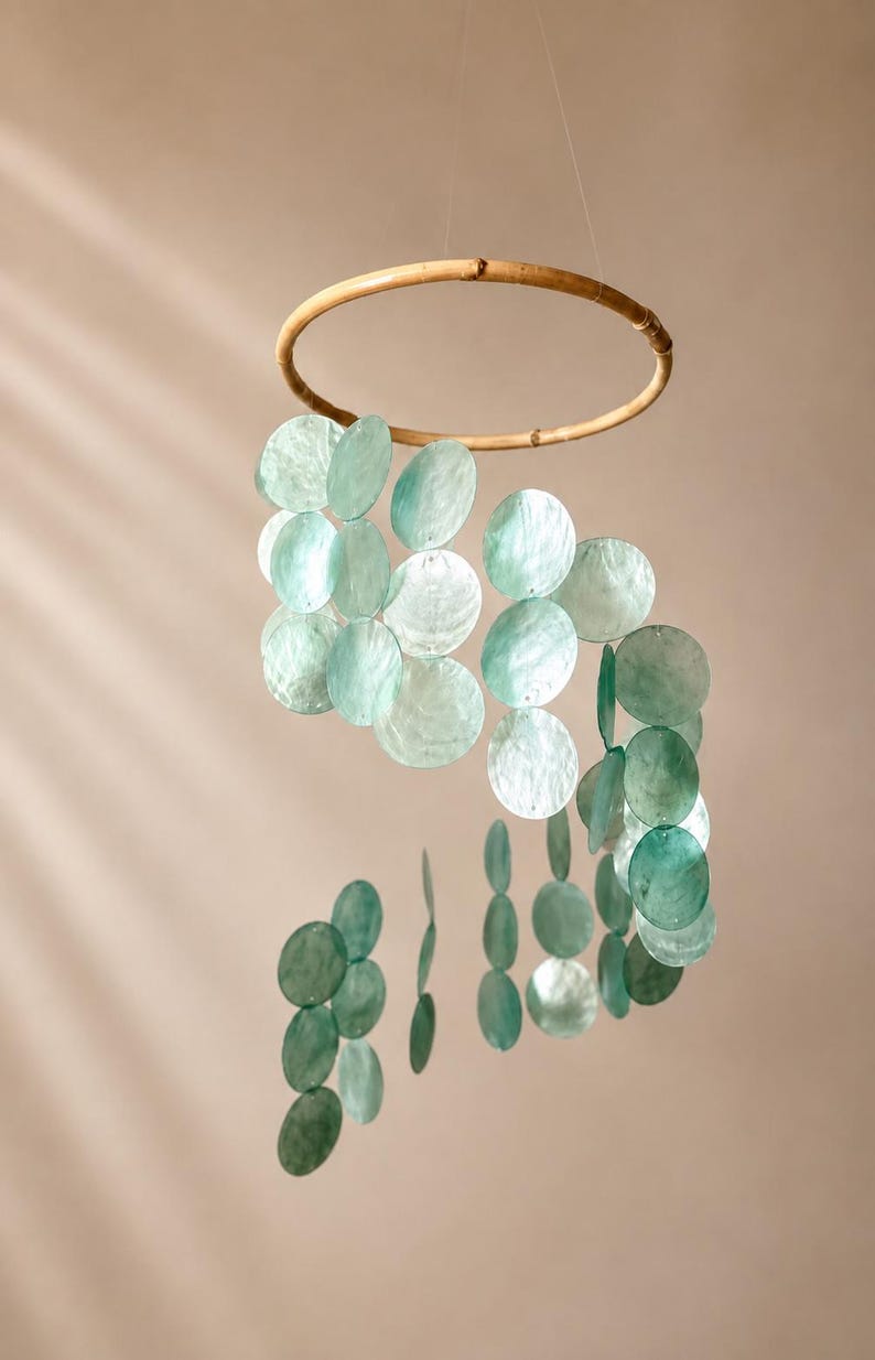Carillon Mobile Décoration Murale en Nacre Vert d'Eau et Bambou, Forme Spirale, 2 Tailles