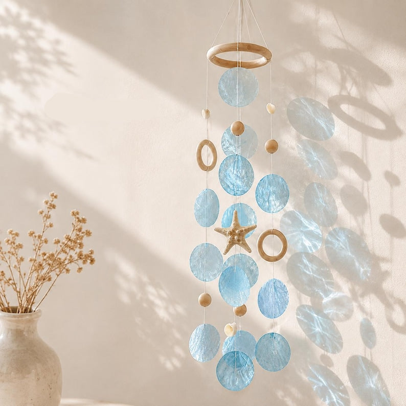 Carillon éolien en coquillages bleus avec étoile de mer, décoration suspendue côtière pour fenêtre et intérieur