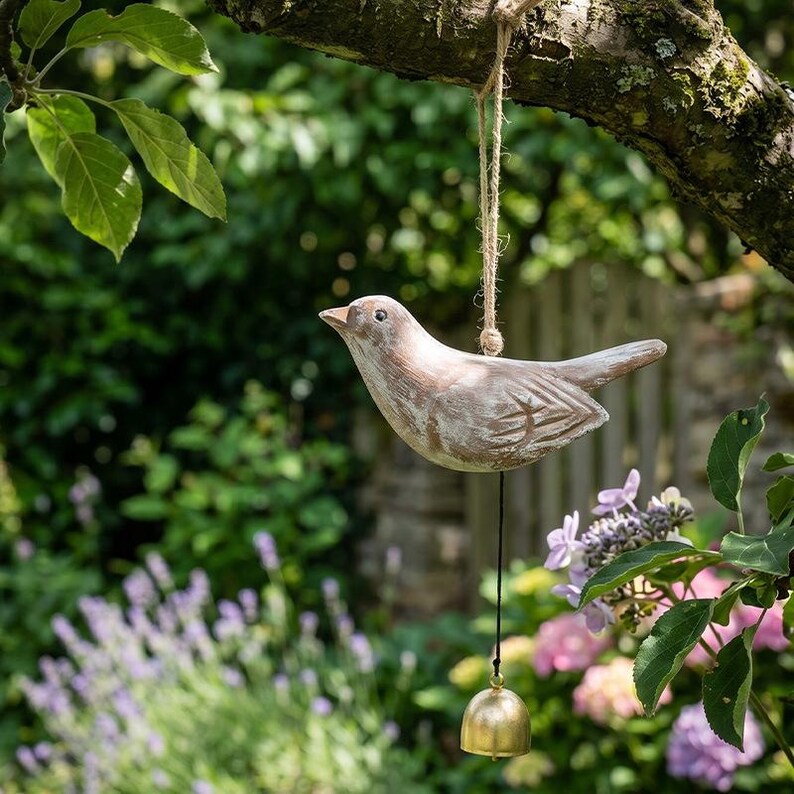Carillon éolien en bois sculpté à la main, clochette métallique dorée, corde de jute, suspension décorative pour patio et jardin