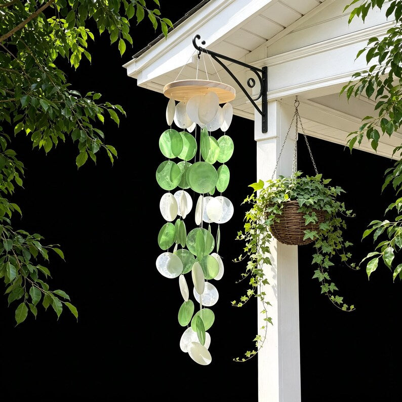 Carillon éolien en coquillages de capiz verts et blancs, décoration suspendue pour porche et jardin, 51 coquillages, 68 cm